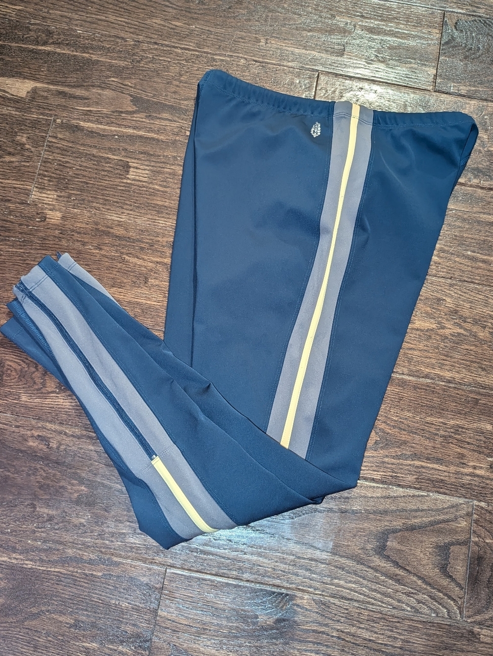 Free People Movement Athletic Pants Low Rise Zip Open Bottom - Picture 5 of 8
